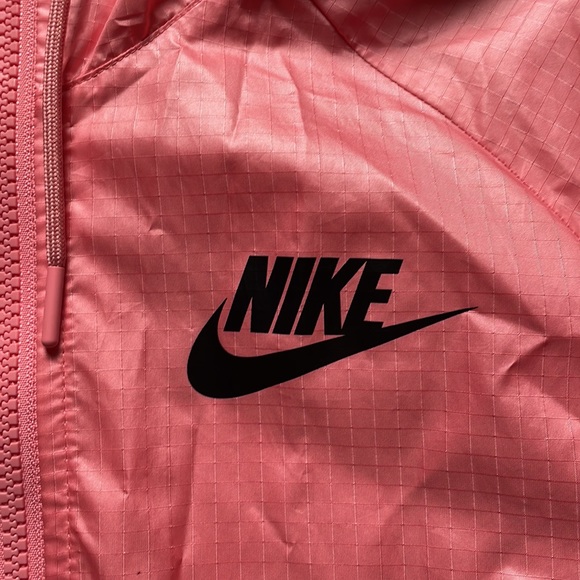 Nike Windbreaker - Picture 3 of 5